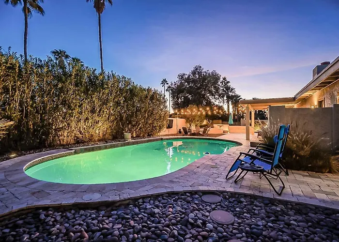 Adobe W/ Backyard Oasis! Dom wakacyjny Scottsdale
