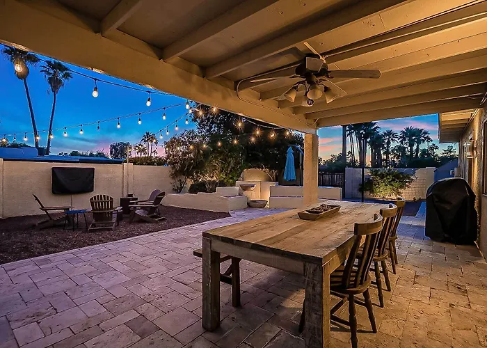 Adobe W/ Backyard Oasis! Scottsdale
