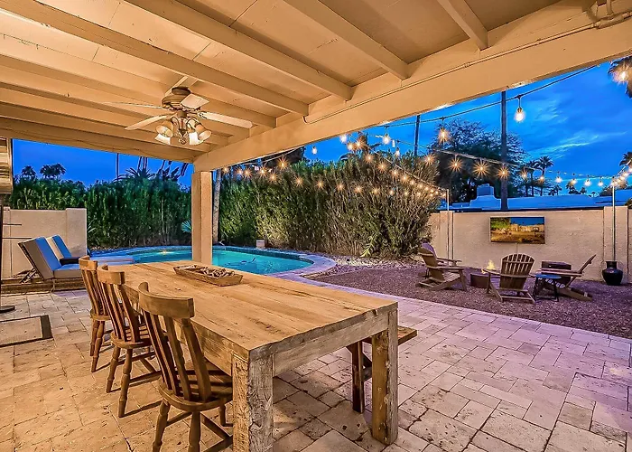 Adobe W/ Backyard Oasis! Dom wakacyjny Scottsdale