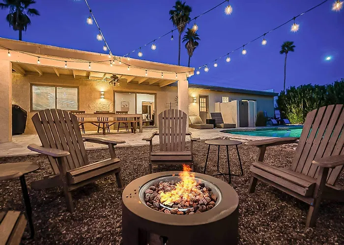 Adobe W/ Backyard Oasis! Dom wakacyjny *