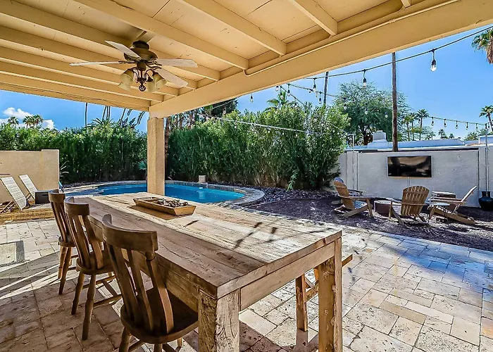 Adobe W/ Backyard Oasis!