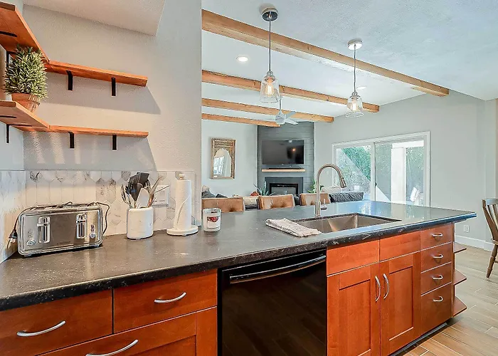 Adobe W/ Backyard Oasis! Scottsdale